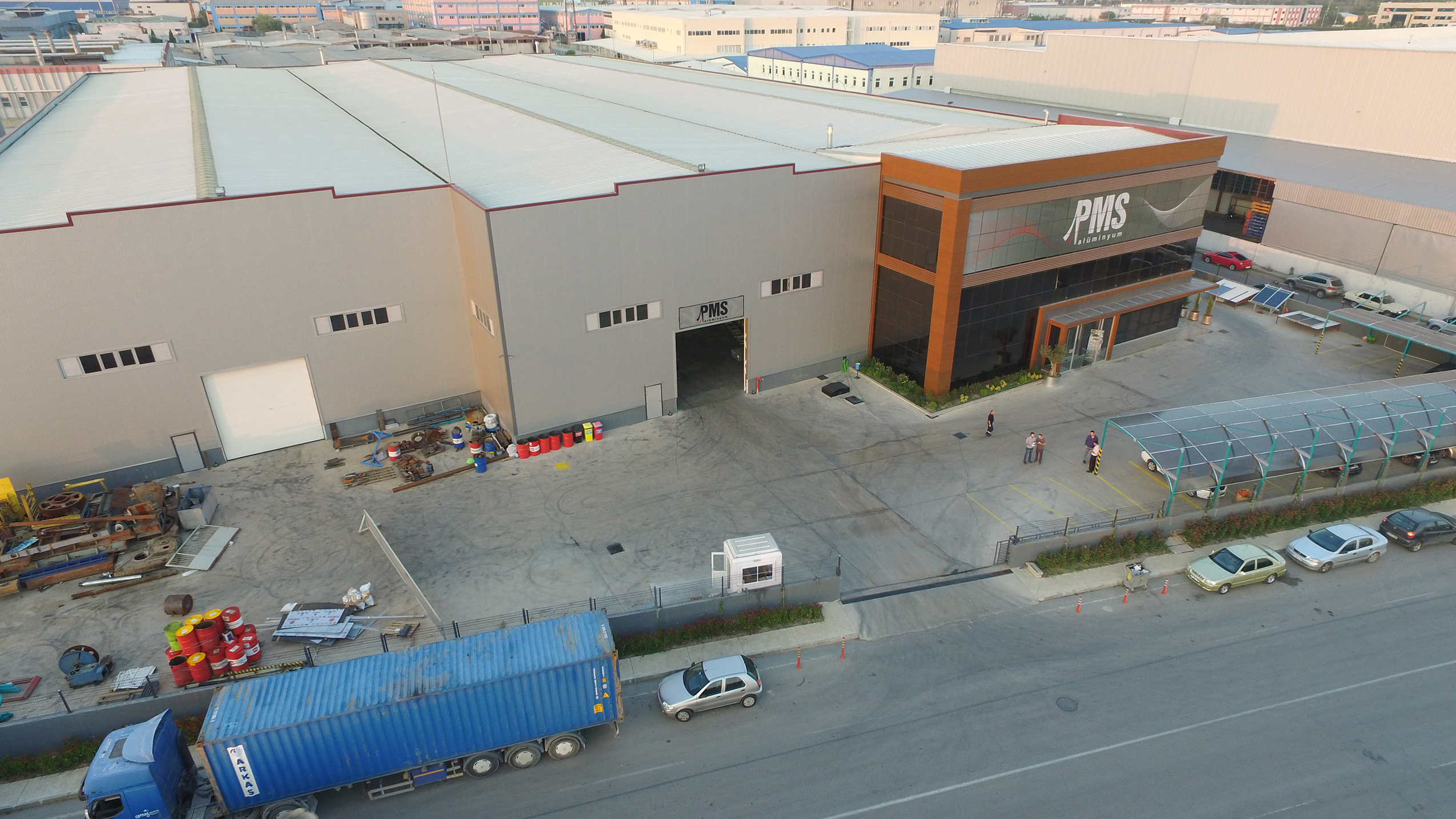 Bursa’da 900 kWp’lik fabrika üstü çatı sistemi kuracak